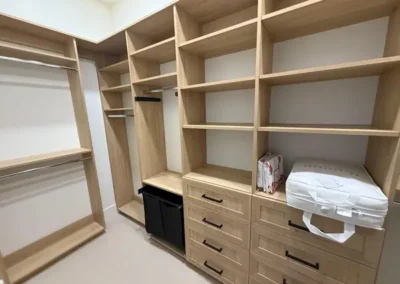 Luxury custom closet design by Signature Closets Las Vegas - elegant walk-in storage solution. 2025 instalations
